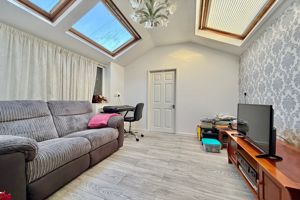 Annexe Lounge- click for photo gallery